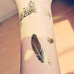 Tatuajes temporales dorados - Imagen 3