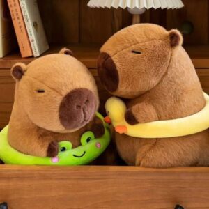 Capibara con flotador rana