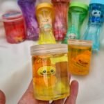 Muñeco Labubu en slime - Imagen 2