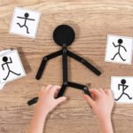 Juguete Didactico Con Cartas Montessori Figuras Fosforito - Imagen 3