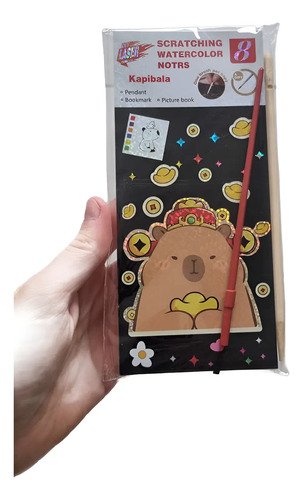 Libreta Scratch Capibara Y Acuarelas 2 En 1 Carpincho Viral Negro - Imagen 4