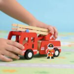 Camión De Bomberos De Madera Con Figura Didáctico Montessori Bombero Rojo - Imagen 6