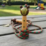 Cuerda De Saltar Para Niños, Infantil Mangos De Madera Piki Multicolor - Imagen 5