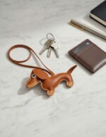 Llavero Eco Cuero Perro Dachshund Salchicha Charm Marrón - Imagen 5