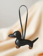 Llavero Eco Cuero Perro Dachshund Salchicha Charm Negro - Imagen 3