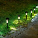 Lampara Luz Solar Recargable Led Jardin Farol Cesped Pasto Negro - Imagen 3