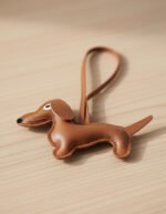 Llavero Eco Cuero Perro Dachshund Salchicha Charm Marrón - Imagen 10