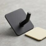 Ganchos Autoadhesivos De Aluminio Negro X2 Organizador Cuadrado - Imagen 4